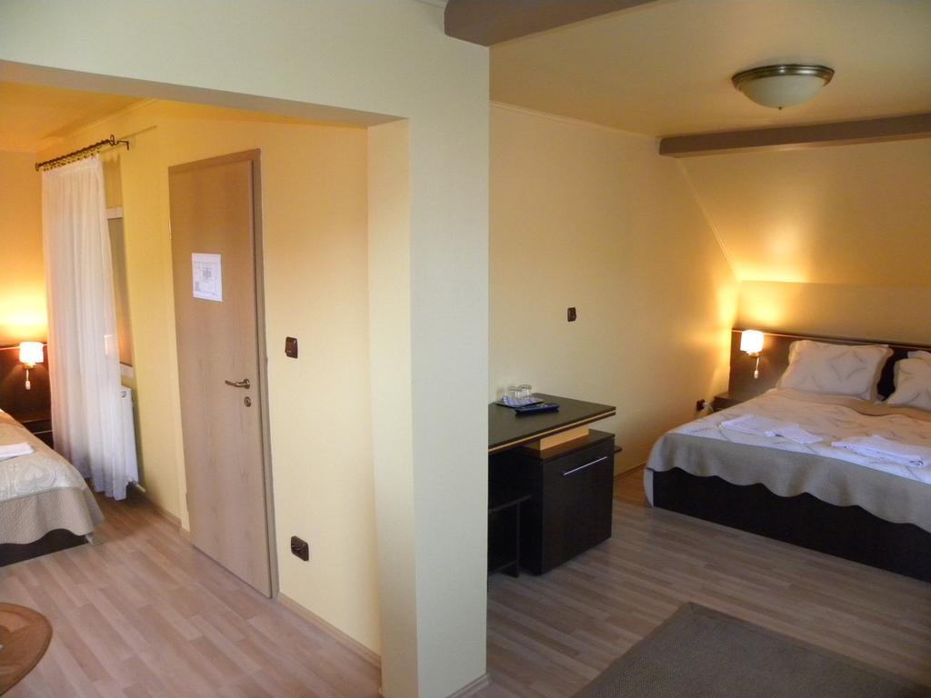 Hotel Casa Enescu à Bran  Chambre photo