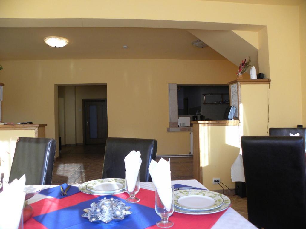 Hotel Casa Enescu à Bran  Extérieur photo